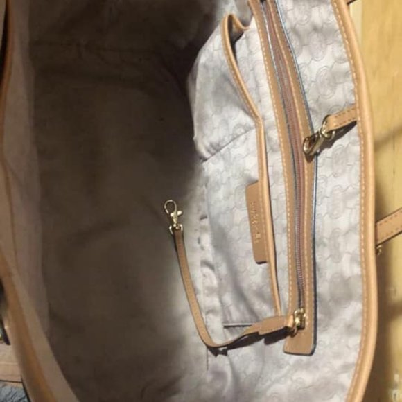 Michael Kors two toned tote bag - Picture 2 of 2